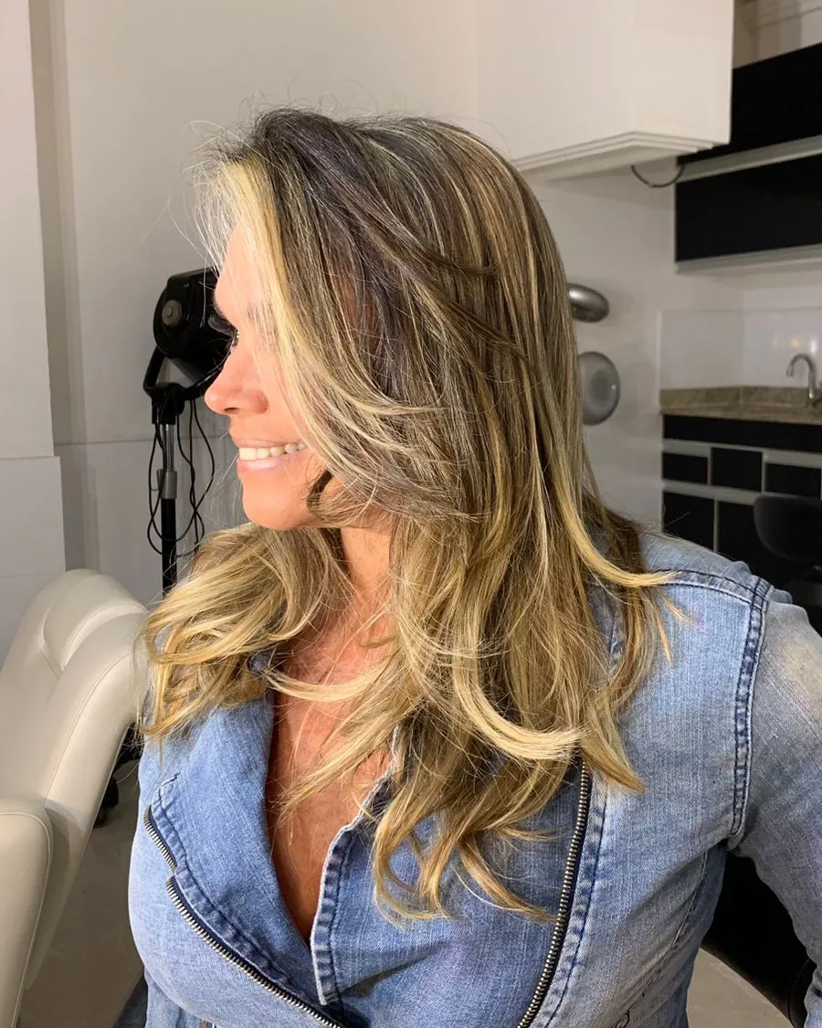 Coloração e mechas realizadas no Inter Model Centro de Beleza, em Botafogo, Rio de Janeiro